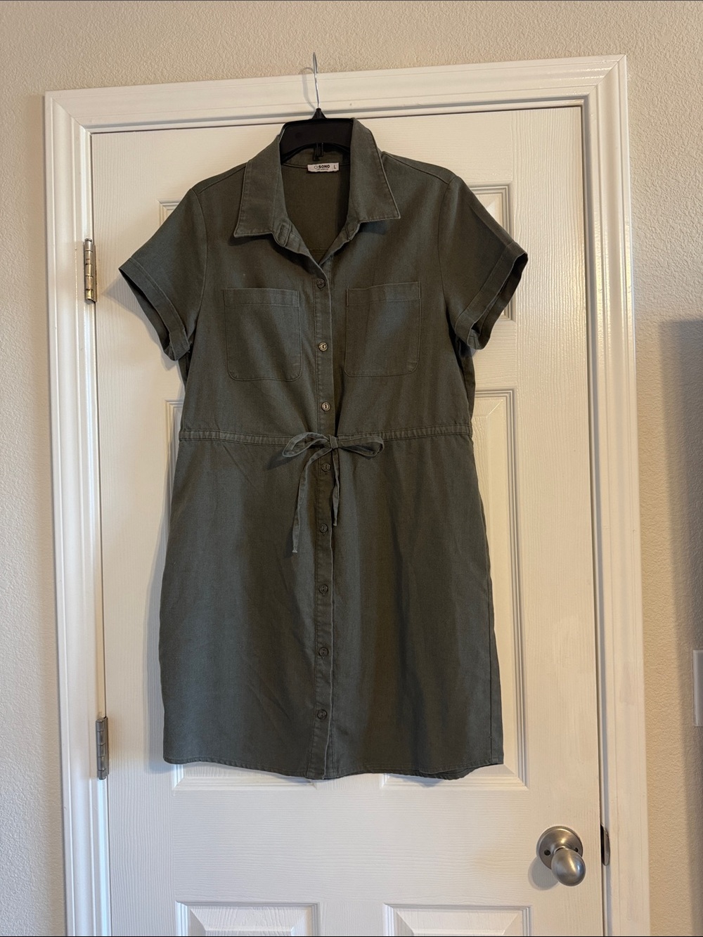 Casual Olive Green Button-Front Shirt Dress with Tie Waist